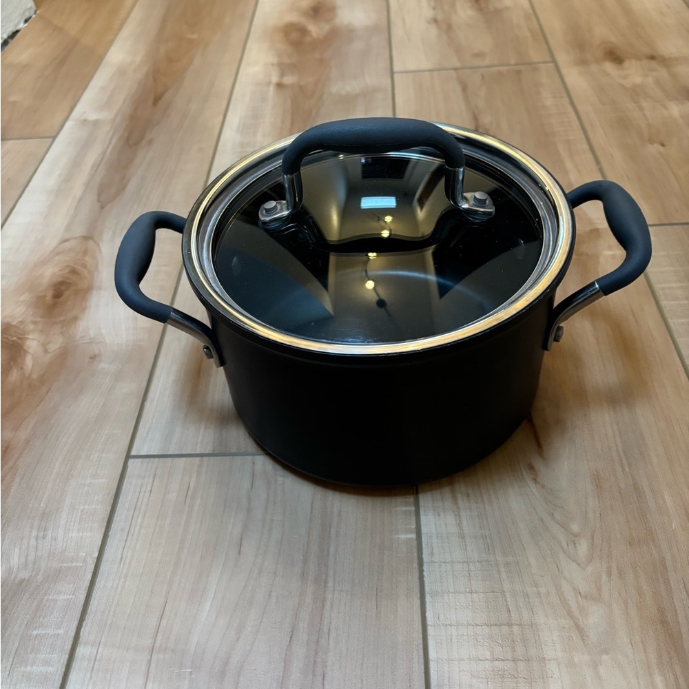 The Pampered Chef 4qt.